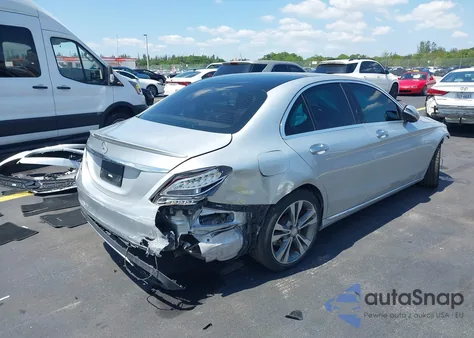 2018 Mercedes-Benz C 300 из США, поврежденный, VIN WDDWF4JB4JR316715